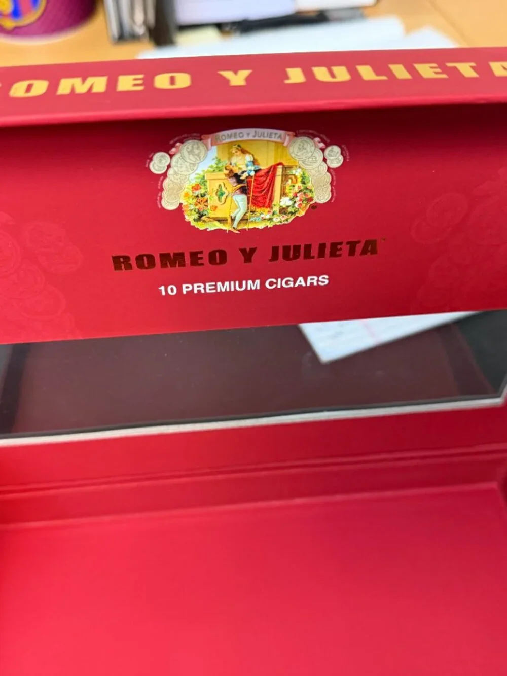 Romeo Y Julieta approximate measurements
